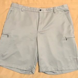 Men’s Gray IZOD Size 40 Golf Shorts